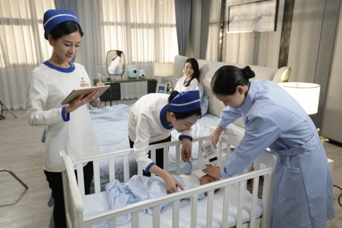 輕喜到家全自營模式 促進(jìn)家政人員職業(yè)化